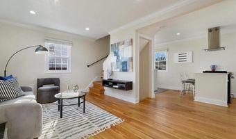 2000 S LANGLEY St, Arlington, VA 22204
