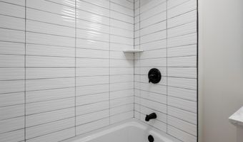 50 14th St, Bangor, ME 04401