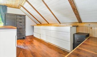 817 Riverside Dr, Augusta, ME 04330