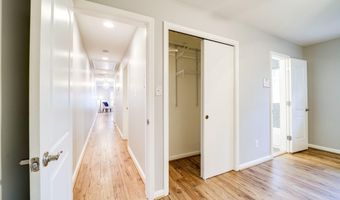706 W GLEBE Rd, Alexandria, VA 22305