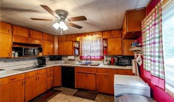 212 N 9th St, Atchison, KS 66002