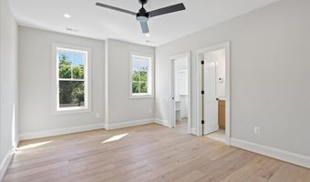4911 37TH St N, Arlington, VA 22207