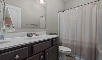 1340 Whitney Dr, Aberdeen, NC 28315