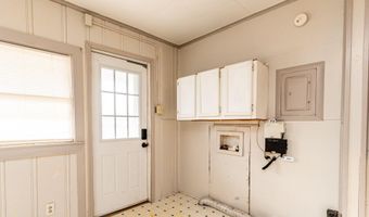 331 W 15th St, Auburn, IN 46706