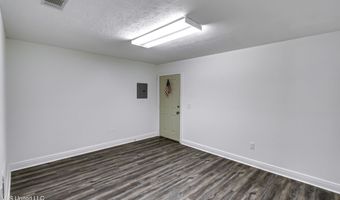 1041 Lake Vlg, Brandon, MS 39047