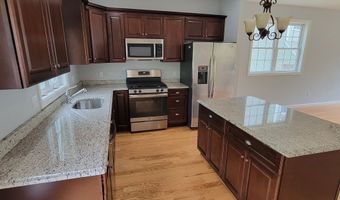 19 Oak Meadows Dr 19, Brookfield, CT 06804