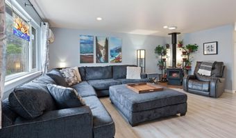 2087 NE Mistletoe Ct 1 & 2, Bend, OR 97701