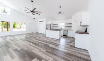 1889 15th St, Bell, FL 32619