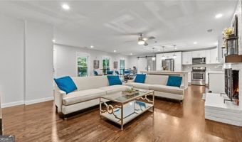 204 Cold Creek Dr, Alpharetta, GA 30009