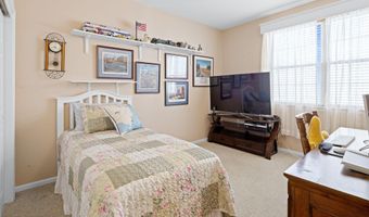 2 Woodlake Ct, Barnegat, NJ 08005