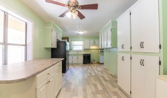 25 Cottonwood Ln, Batesville, AR 72501