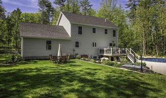 16 Stagecoach Rd, Barrington, NH 03825