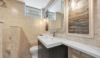 5516 Raceview Ave, Cincinnati, OH 45248
