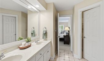 312 Aberdeen Ln, Aurora, OH 44202