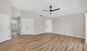 6831 S OAKMONT Dr, Chandler, AZ 85249