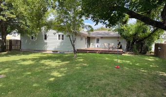 322 5th St E, Bottineau, ND 58318