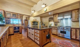 30 Camino Sanador, Santa Fe, NM 87505