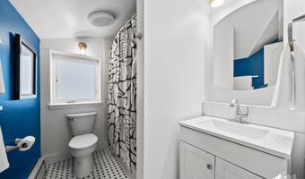 8024 Wisteria St, Anchorage, AK 99502