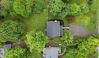 49 W SKIPPACK Pike, Ambler, PA 19002