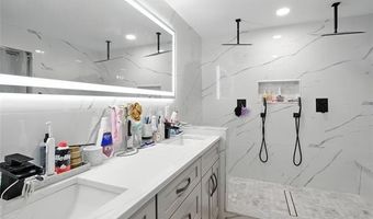 48821 Tremont Dr, Macomb, MI 48044