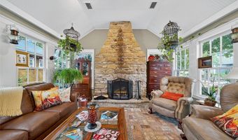 5596 Walnut St, Augusta, MO 63332