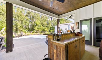 1090 Sandy Ln, Arnaudville, LA 70512