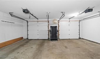 36 Stony Ln, North Kingstown, RI 02852