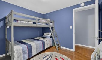 2731 Valley Dr, Ann Arbor, MI 48103