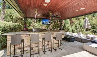 2210 Spalding Dr, Atlanta, GA 30350