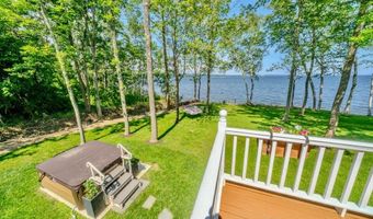 19 Glenview Ln, Belfast, ME 04915