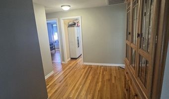 41 Mansion St, Bellingham, MA 02019