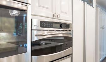 245 Borden Rd, Middletown, NJ 07748