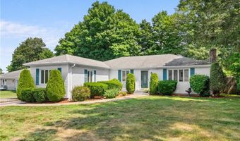 71 Hawthorne Pl, North Providence, RI 02904