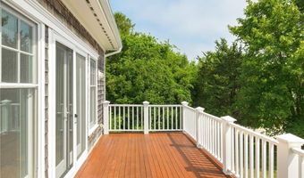 21 Bonnet View Dr, Jamestown, RI 02835