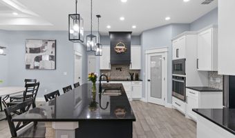 9991 Crow Ln, Adkins, TX 78101