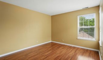 2052 WAVERLY Ln, Algonquin, IL 60102