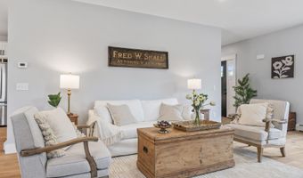 53 Woodbrey Ln, Standish, ME 04084