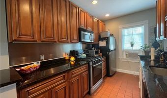 3 Bay View Ave 6, Bristol, RI 02809