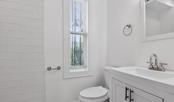 1707 N CAPITOL St NE 1, Washington, DC 20002