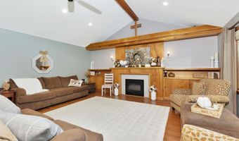 1707 Sunset Dr, Augusta, KS 67010