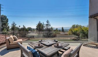 3181 Goldenspur Dr, Camarillo, CA 93010