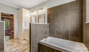 21 Old Pinner Pl, Arden, NC 28704