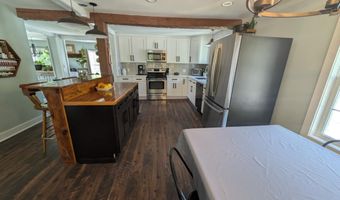 8 Main St, Bennington, NH 03442