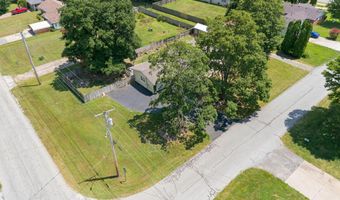 1306 Porter Ave, Aurora, MO 65605
