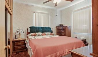 818 N Houston St, Adrian, MO 64720