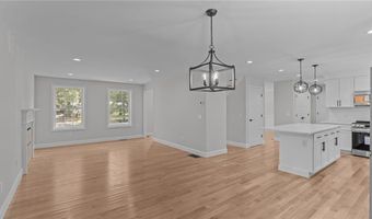 62 Orchard Ave, Johnston, RI 02919