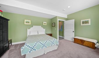 119 Moat View Dr, Albany, NH 03813