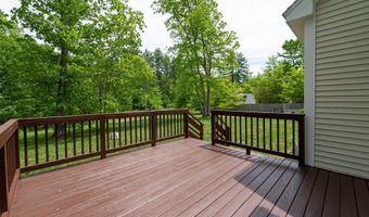 14 Karolina Ln, Bedford, NH 03110