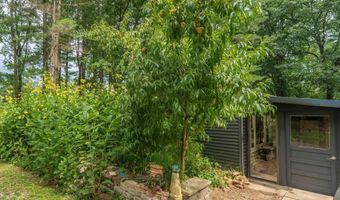 1260 N Lawrence Hollow Dr, Bloomfield, IN 47424