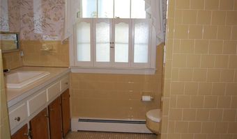 109 Suffolk Dr, North Kingstown, RI 02852